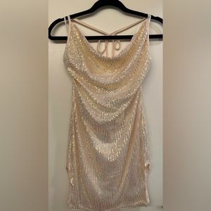Gold sequined dress ✨
